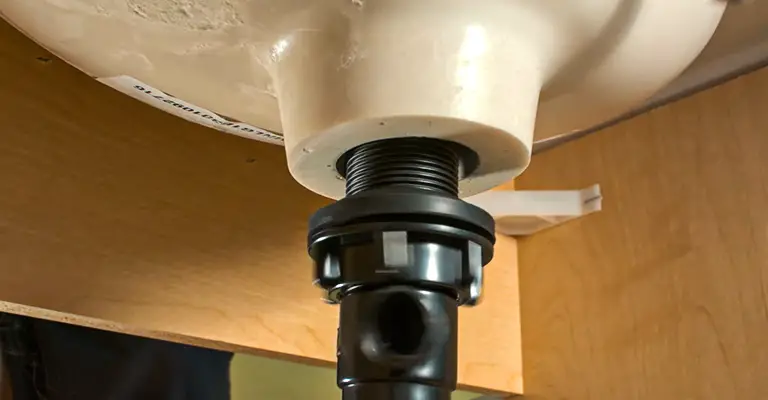 How to Remove the Stopper From Bathroom Sink