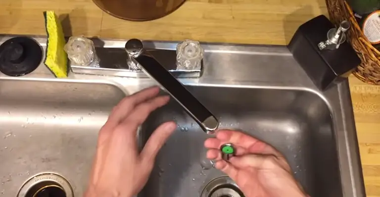 determine water flow for bathroom sink faucet
